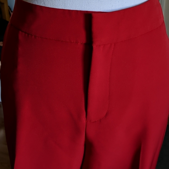 Red pants - Picture 2 of 6